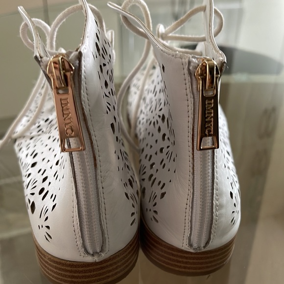 IMNYC, Isaac Mizrahi, lace up, back zip, eyelet booties,1” heel, EUC - Picture 4 of 9